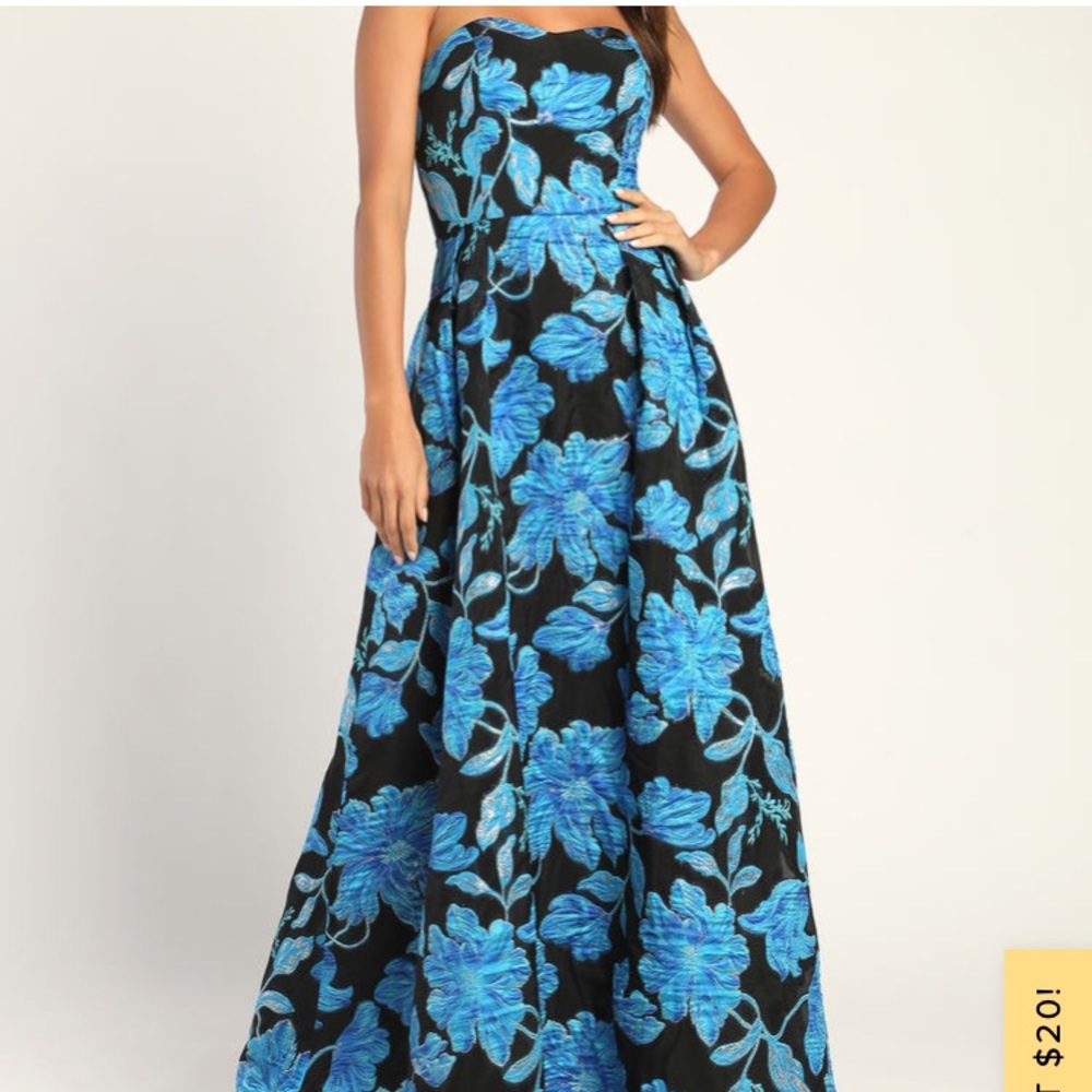 Lulu’s floor length dress, strapless. Midnight blossom blue and black.